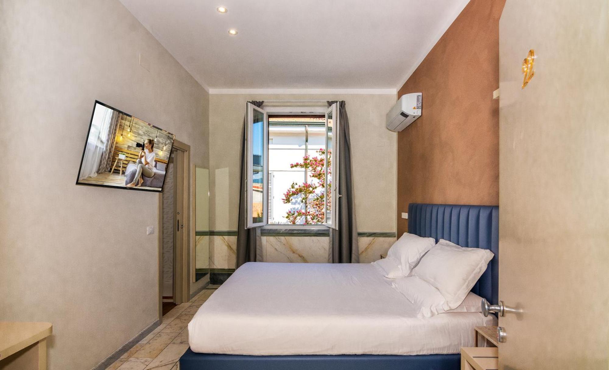 Hotel Eura マリーナ・ディ・マッサ エクステリア 写真